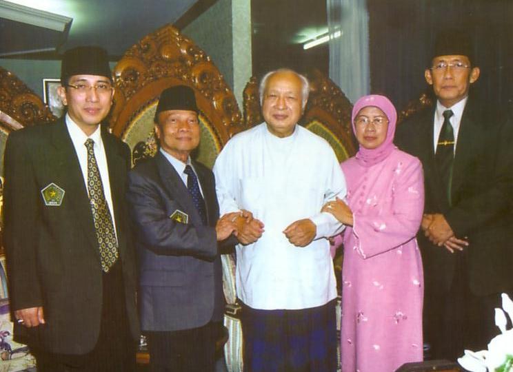 suharto.jpg